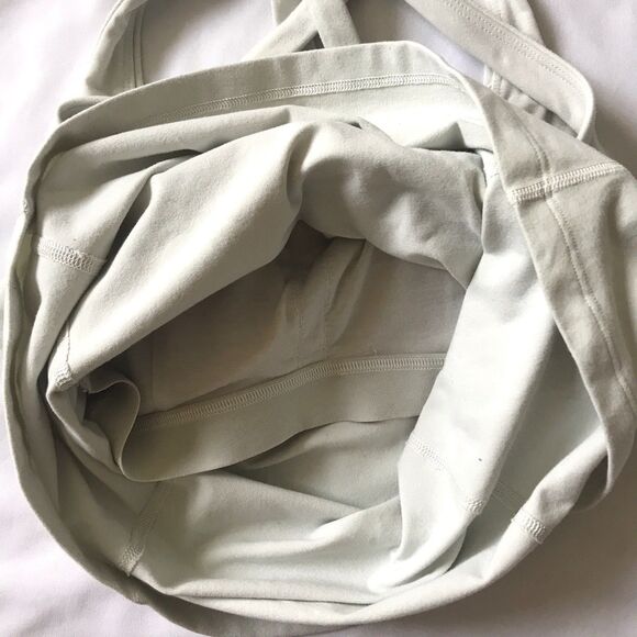 Lululemon Tank Top SZ 6 Criss Cross Back Active Workout Athletic Built-In Bra - Picture 6 of 8